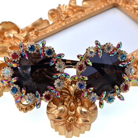 2021 Baroque Diamant Exagéré et Personnalisé Croix-Frontière E-Commerce de Couleur lunettes de Soleil Femmes lunettes de Soleil En Gros's discount tags