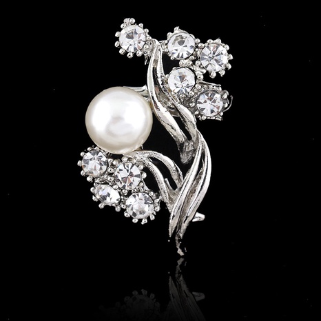 Nouvelle-Coréen Exquis de Diamant-Intégré Élégante Perle Broche Femmes Élégant Chic Alliage Corsage de Femmes Mixte Gros's discount tags