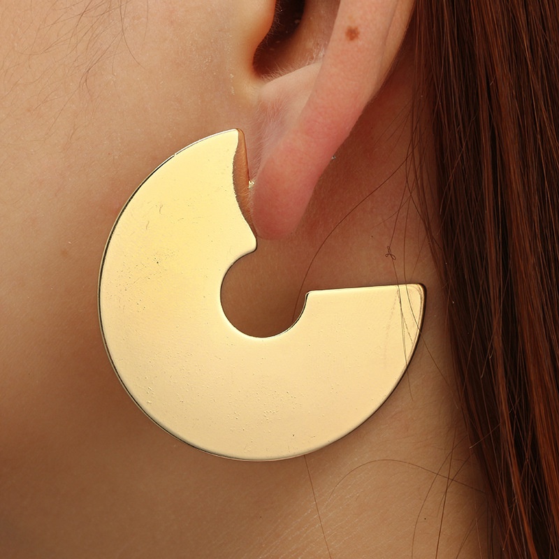 Europische und amerikanische bertriebene geometrische unregelmige Metall ohrringe fr Frauen Ohrringe Ohrringe aus Legierung halbkreis frmige Ohrringe