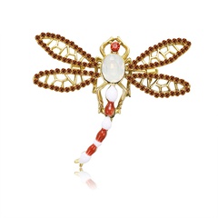 Cross-Border Hot Selling Fashion Creative Small Animal Clothing Accessories Personality Vintage Pearl Dragonfly Breastpin European and American Popular