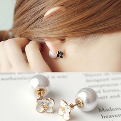 Temperament small Zouju flower pearl alloy earrings