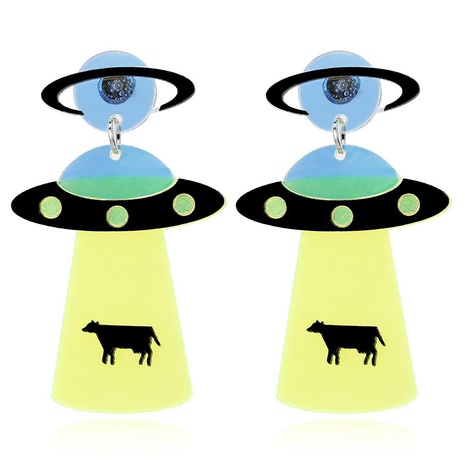 Europäische und amerikanische kreative neue Acryl ohrringe lustige Alien-Raumschiff UFO süße und übertriebene fluor zierende Ohrringe's discount tags