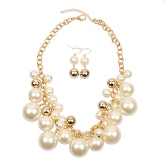 Temperament item decoration simple atmosphere imitation pearl necklace irregular wild clavicle necklace