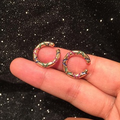 Gradiente de moda coreano Clip de hueso con orejas de diamantes con micro incrustaciones de color Clip de oreja de metal con forma de C Clip de oreja