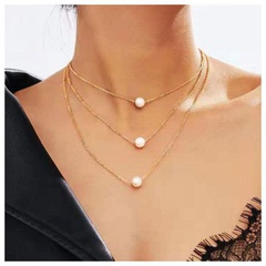 Collar Retro Collar de perlas de imitación simple con cuentas de tres capas al por mayor