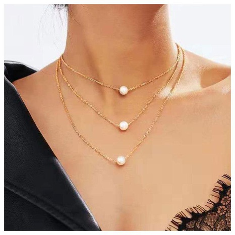 Collar Retro Collar de perlas de imitación simple con cuentas de tres capas al por mayor's discount tags