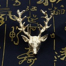 Europe et Amrique Creative Elk Broche Or Bois Pin Cadeau De Nol Accessoires De Nol Cerfs Cadeau En Grospicture12