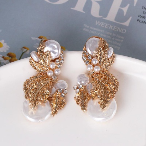 Fashion gold-plated retro earrings pearl drop earrings's discount tags
