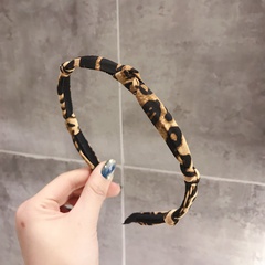 Koreanische neue Qualität Haarschmuck Koreanische Version des einfachen Temperament Stoffs Leoparden muster geknotete dünne Seite Stirnband Stirnband Presshaar Damen