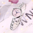 Koreanische Mode dnne Band Quarz Armband Uhr weibliche CollegeStil Studentin kleine dekorative Armband Uhr Geschenk uhrpicture3