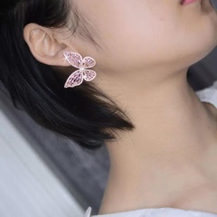 Koreanische Mode Temperament Super Fairy Kristall Schmetterlings ohrringe Internet-Promi-Hipster All-Match hohle Flügel Ohrringe S925 Silver Needle