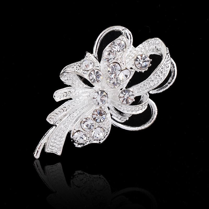 TousMatch Mode charpe Boucle Corenne Style Perle Diamant De Mariage Broche De Mariage Strass Corsage Broches Femelle Spot