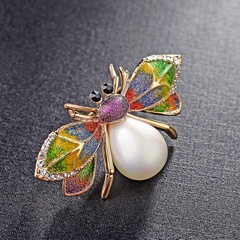 Mode coréenne Mignon Couleur Diamant Papillon Broche Alliage Ornement Perle Broches 850060