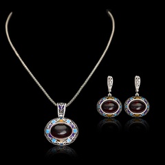 Außenhandel Original Single Jewelry Europäische und amerikanische Mode Ethnisches Muster Diamant Halskette Ohrringe 92701102