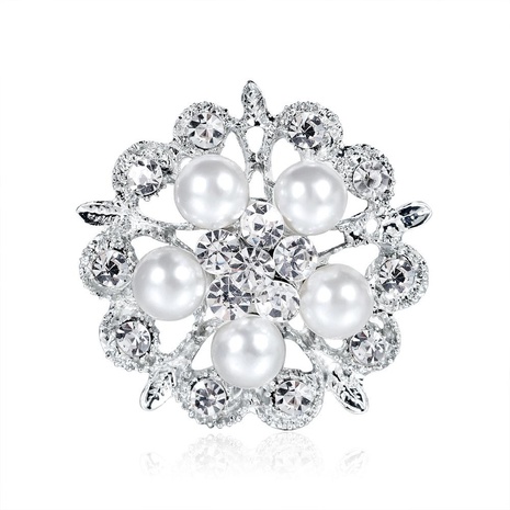 Coréenne Style Diamant Strass Broche Perle Fleur Corsage Mode Vêtements Unisexe Porter Accessoires Usine En Gros Personnalisé's discount tags