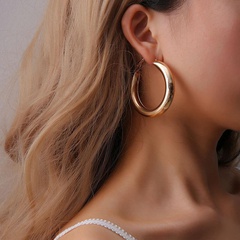 Europäische und amerikanische Mode OL-Stil voll veredelte goldene geometrische runde große Ohrringe weibliche übertriebene Ruili runde Kreis Ohrringe