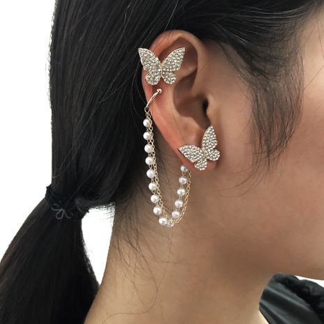 heißer Verkauf asymmetrische Perle Schmetterling süße Ohrringe Großhandel's discount tags