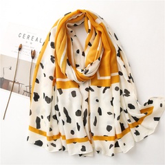 Bufanda de algodón y lino suave para mujer otoño e invierno patrón de vaca amarilla coreana chal largo de doble uso