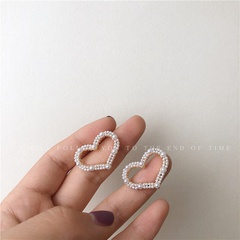 Korean S925 silver needle hollow heart sweet pearl earrings