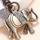 Retro  creative handwoven alloy elephant  cowhide keychainpicture10