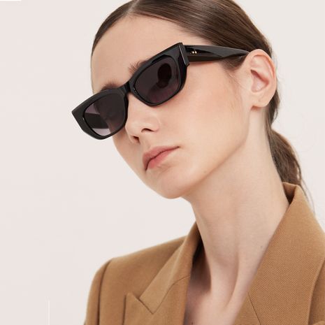 big frame retro  fashion sunglasses's discount tags