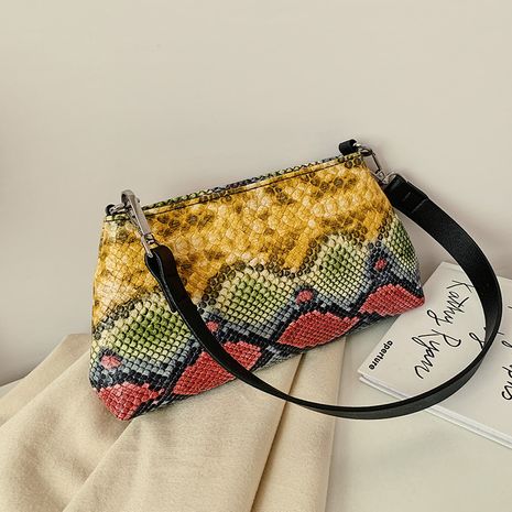 new fashion all-match retro snakeskin pattern baguette underarm bag  NHRU265893's discount tags