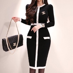 stitching round neck long-sleeved knitted dress
