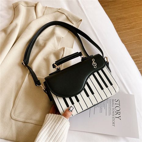 Petit sac carré pour piano musical's discount tags
