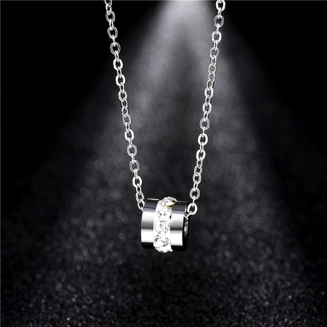 collier à pendentif diamant en acier titane's discount tags