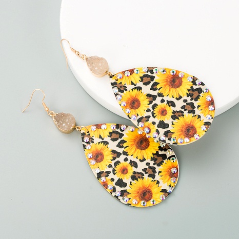 retro leather daisy natural stone earrings's discount tags