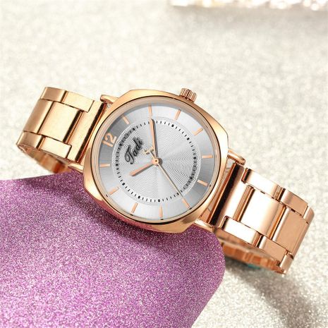 Moda simple reloj de banda de acero de cuarzo satinado venta caliente señoras reloj modelos de explosión reloj mujer reloj's discount tags