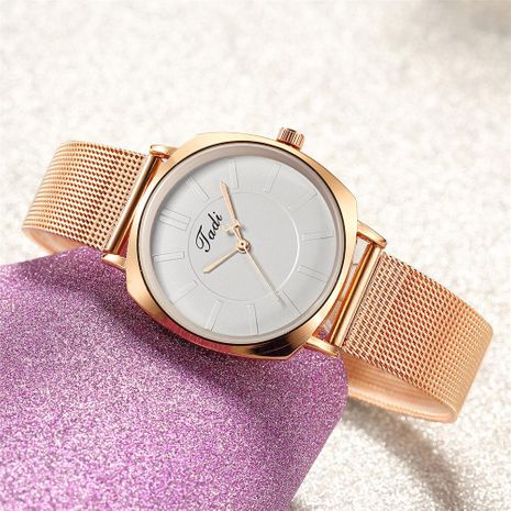 Reloj de pulsera de malla de cuarzo de escala simple de moda Reloj de mujer de banda de oro rosa Reloj de aleación coreana's discount tags