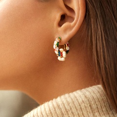 Europäische und amerikanische neue Produkte, hand gefertigte Perlen ohrringe mit Legierung druck, grenz überschreiten der Verkauf von Frauen, exquisiten und vielseitigen kreativen Ohrringen mit mehreren Elementen