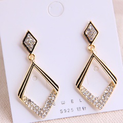 925 Silver Needle Korean Fashion Sweet OL Classic Geometric Diamond Flash Earrings Yiwu Wholesale