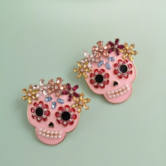 New Fashion Ghost Head Pink Earrings Color Diamond Diamond Skull Ear Studs for Women Wholesale