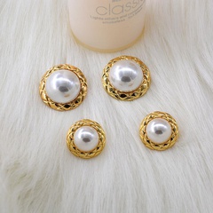 Korean new fashion pearls exaggerated fashion earrings wholesale