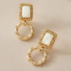 New fashion retro palace style square resin earrings geometric round inlaid pearl earrings
