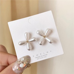 New fashion sweet simple and lovely four petal flower earrings wholesale