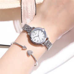 Fashion fine strap digital quartz bracelet watch female Korean version of the simple metal chain compact quartz watch