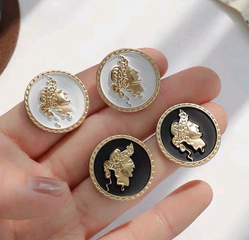 Exquisite earrings wholesale Korean fashion sweet OL simple round button beauty image temperament earrings
