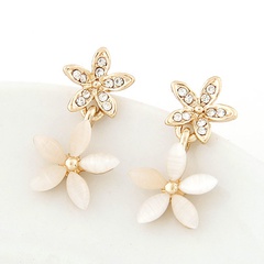 Boutique Korean fashion sweet flash diamond flower opal temperament earrings