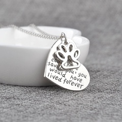 Nueva moda amor tallado alfabeto inglés collar colgante garra de perro collar colgante cadena de clavícula al por mayor