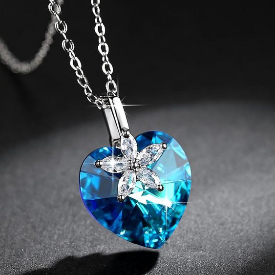 New Fashion Simple Heart Shaped Crystal Necklace For Women Wholesale Nhkn8041