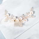 Mode corenne coiffure de marie acrylique blanc lgant fleur peigne  cheveux perle de riz cristal exquis peigne accessoire de cheveuxpicture8