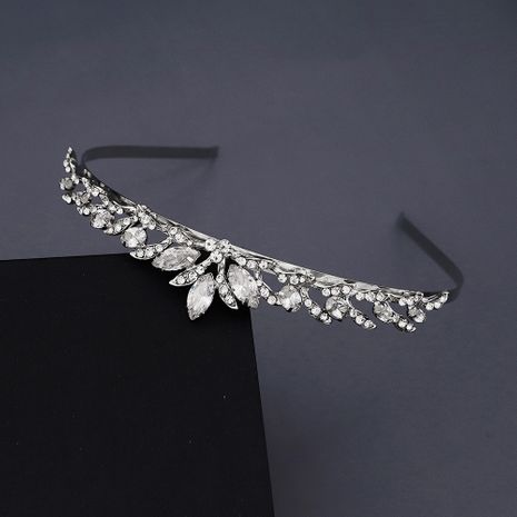  Korea sweet bridal wedding accessories simple and beautiful headband hollow luxury zircon crown birthday party dress headdress nihaojewely wholesale NHHS216045's discount tags