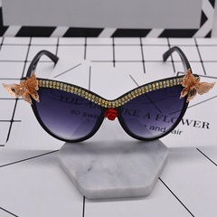 Moda nueva venta caliente Metal Mariposa Diamante Cat Eye Gafas de sol magnéticas Mujeres Vintage Tallado Gafas de sol al por mayor