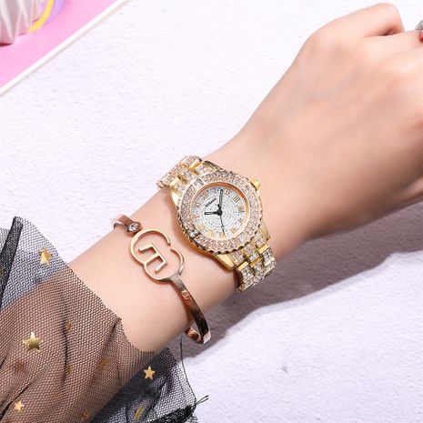 Cadena de metal reloj de cuarzo para mujer pequeño conjunto de diamantes de moda reloj de correa de acero para mujer con escala romana reloj coreano's discount tags