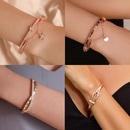 Mode corenne meilleure vente bracelet temprament amour sauvage bracelet gomtrique montre de mode en grospicture12