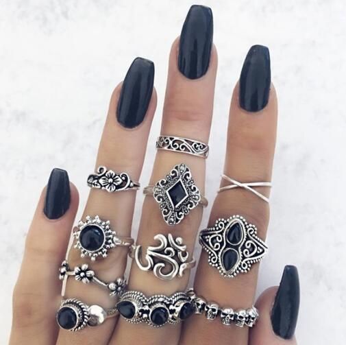 Bohemian retro flower ring 11 piece set hollow carved black gem joint ring new wholesale nihaojewelry