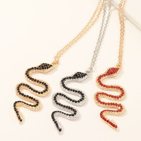 Accessoires Mode Serpent Pendentif Collier En Métal Diamant Pliage Serpent Bijoux en gros nihaojewelry's discount tags